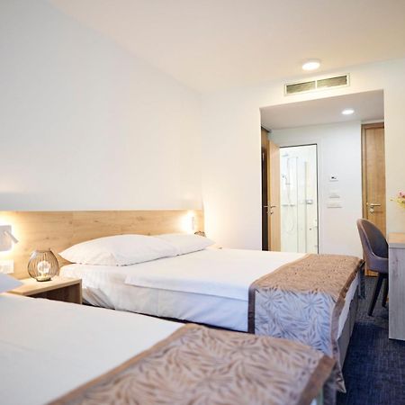 Colentum Resort مورتير الغرفة الصورة